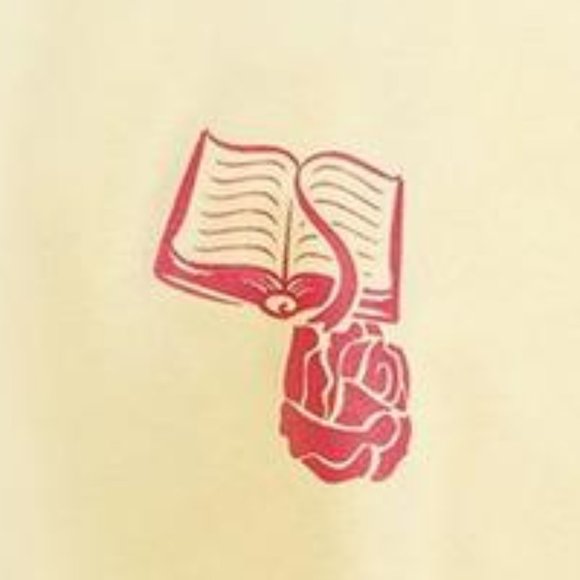 ❤️NWT VINTAGE TORRID BLOUSE DISNEY PRINCESS BELLE TEE - BEAUTY AND THE BEAST TOP - Picture 2 of 8